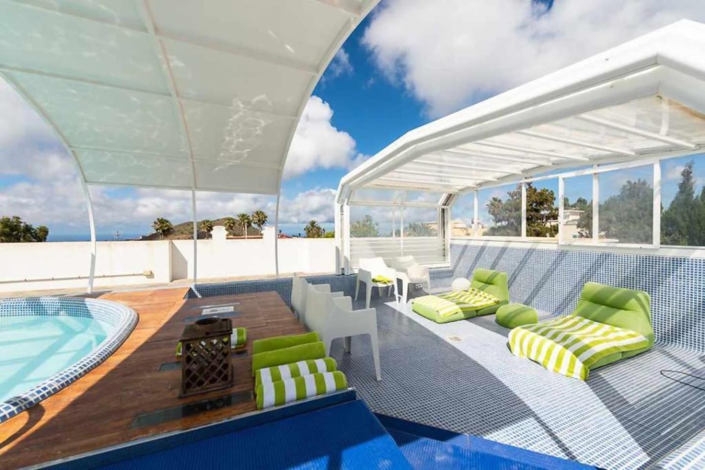 Amplia Villa de lujo con piscina climatizada Las Palmas de Gran Canaria Esterno foto