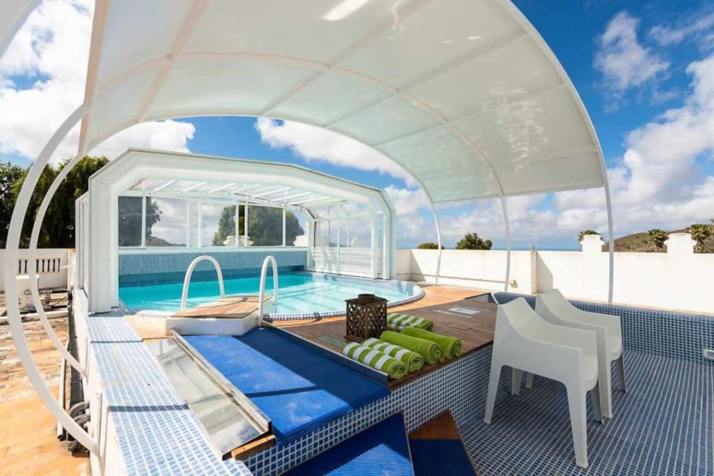 Amplia Villa de lujo con piscina climatizada Las Palmas de Gran Canaria Esterno foto